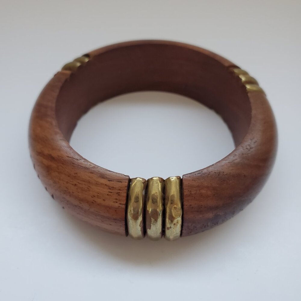 Elegant Women's Bold Bangle Bracelet Carved Solid Wood & Brass Accents Boho 8" - Picture 4 of 6